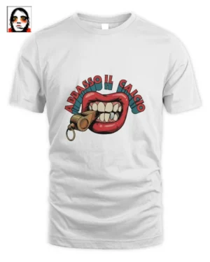 Esclusiva Lucio Corsi T-Shirt Abbasso Il Calcio - Il Merch Retro Perfetto per i Veri Fan